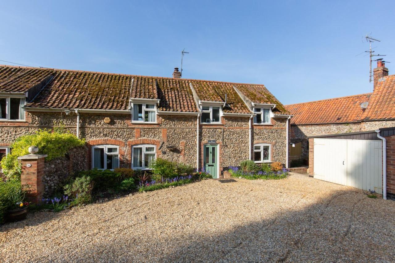 Flint Cottage Stiffkey Exterior photo