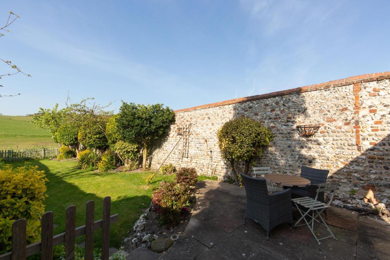 Flint Cottage Stiffkey Exterior photo